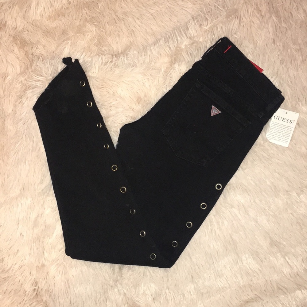 🎉CLOSET CLEAR OUT🎉 NWT Guess jeans